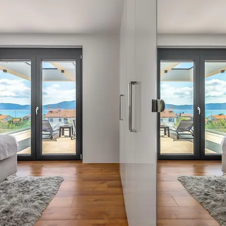 Luxury Quadra Willa *