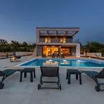 Willa Luxury Quadra