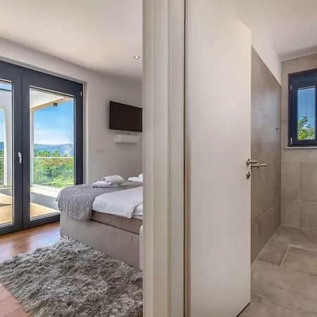Luxury Quadra *