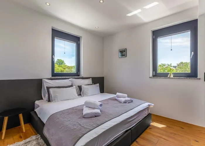 Luxury Quadra