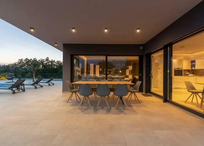 Luxury Quadra Villa Pinezići