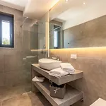 Luxury Quadra * Pinezići