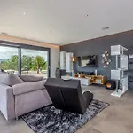 Βίλα Luxury Quadra *
