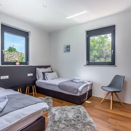 Vila Luxury Quadra