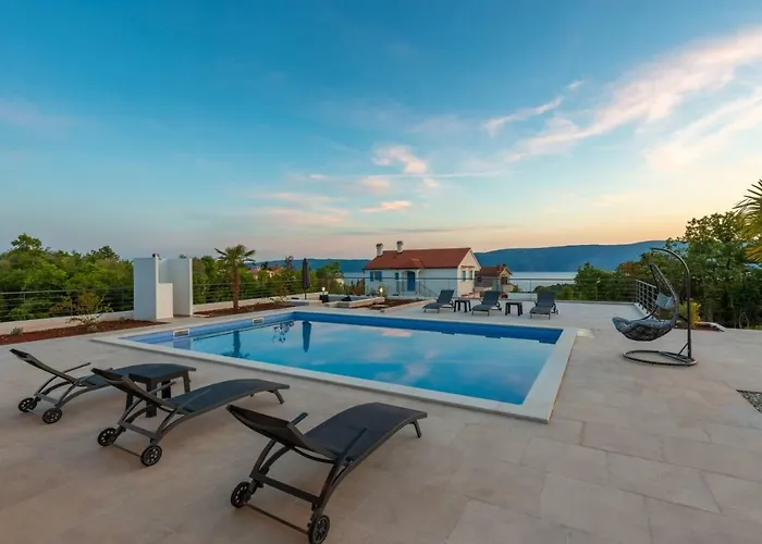 Βίλα Luxury Quadra *