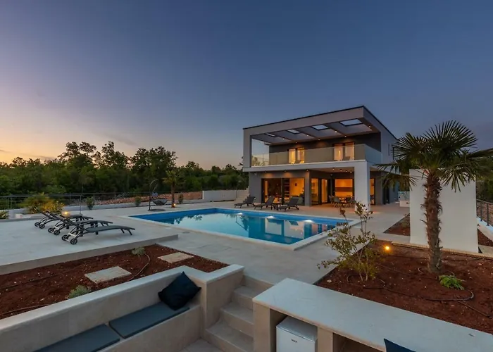 Luxury Quadra Βίλα